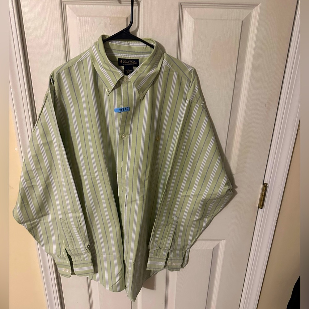 Brooks brothers green and white button down men’s shirt